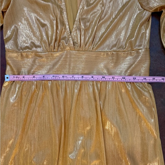 Elegant Gold Long Sleeve Jumpsuit-NWT-Size M - Picture 7 of 9